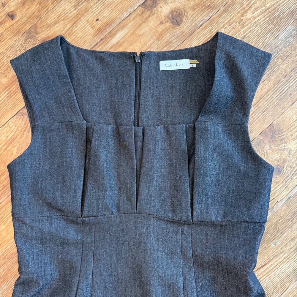 Calvin Klein Pleated Square Neck Minimalist Sheath Career Dress Charcoal 6 EUC - Picture 5 of 11
